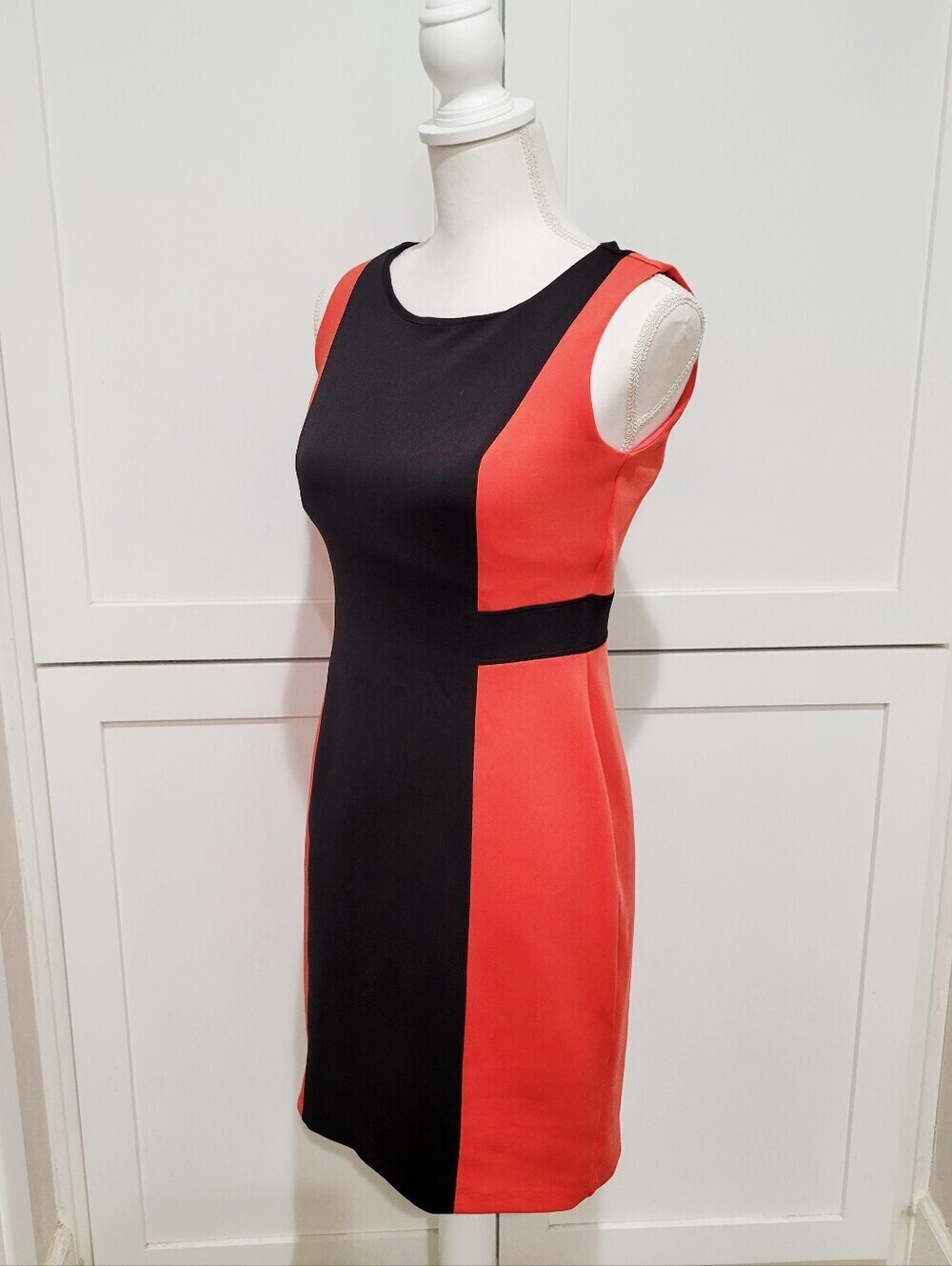 Encore Studio Black & Red Sleeveless Shift Dress | Size 6P